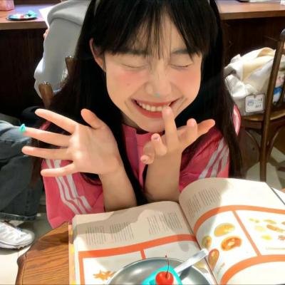 吃瓜爆料网 - 某知名导演被曝潜规则多名女演员，圈内人心惶惶